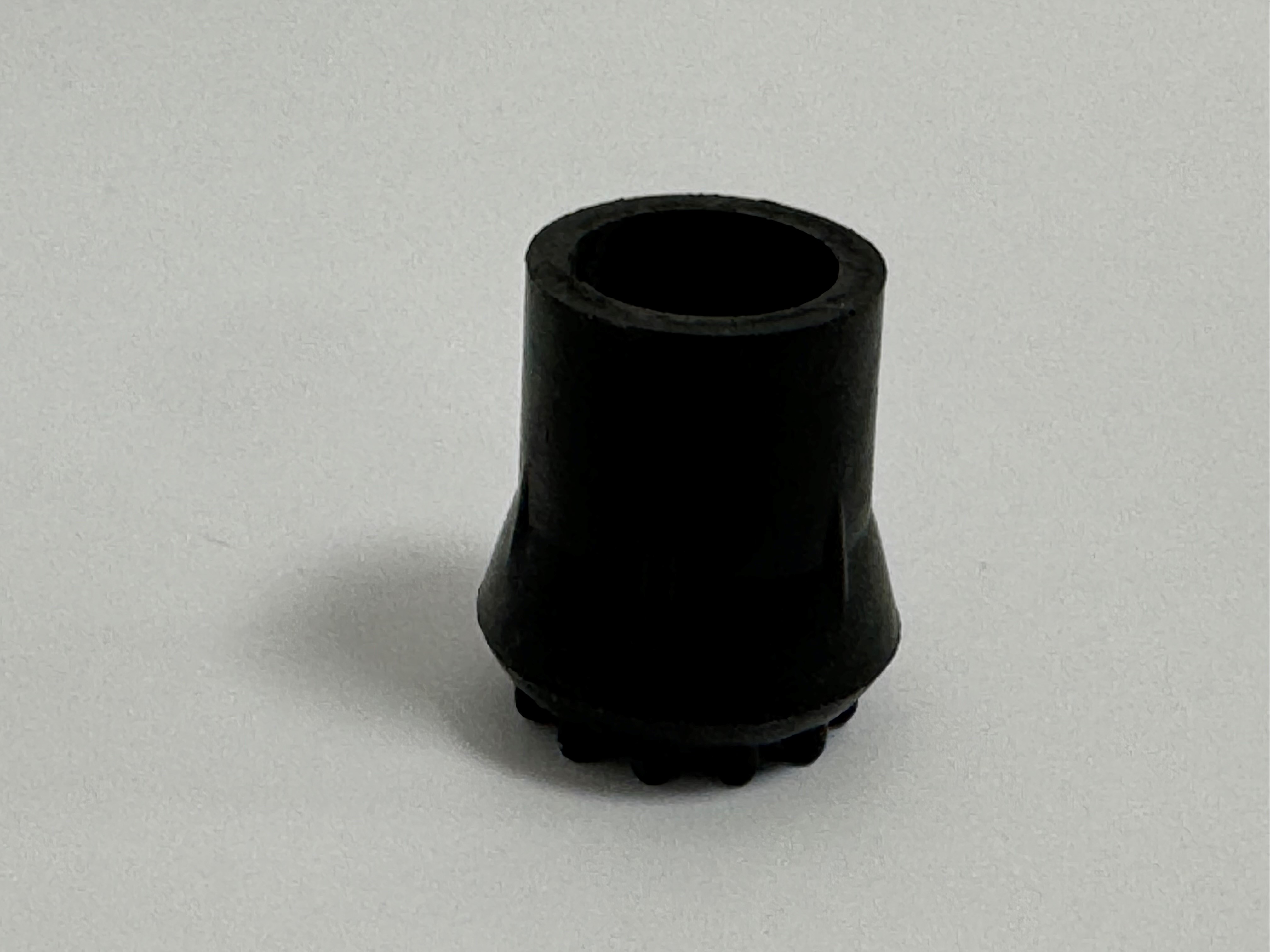 Embout pour béquille et canne 22 mm noir bell shape (bulk 10) -- AA8200DX