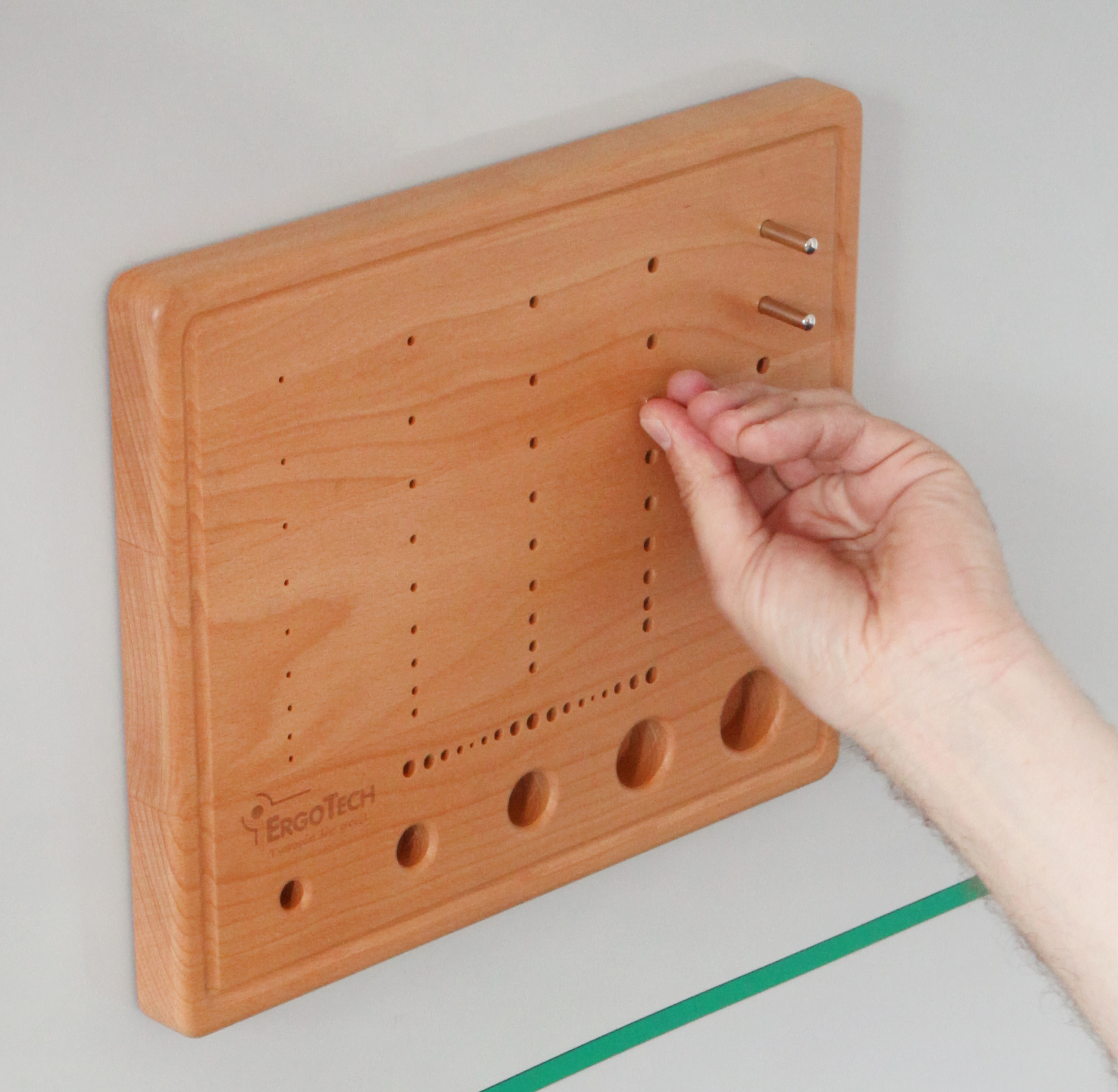 WorkPark WP - Houten pennenbord met metalen pennen en magneten onderaan